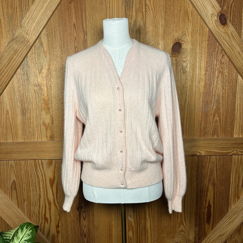 Vintage 70s Cottagecore Natural Lambswool Angora Cardigan Sweater | Pearl Button